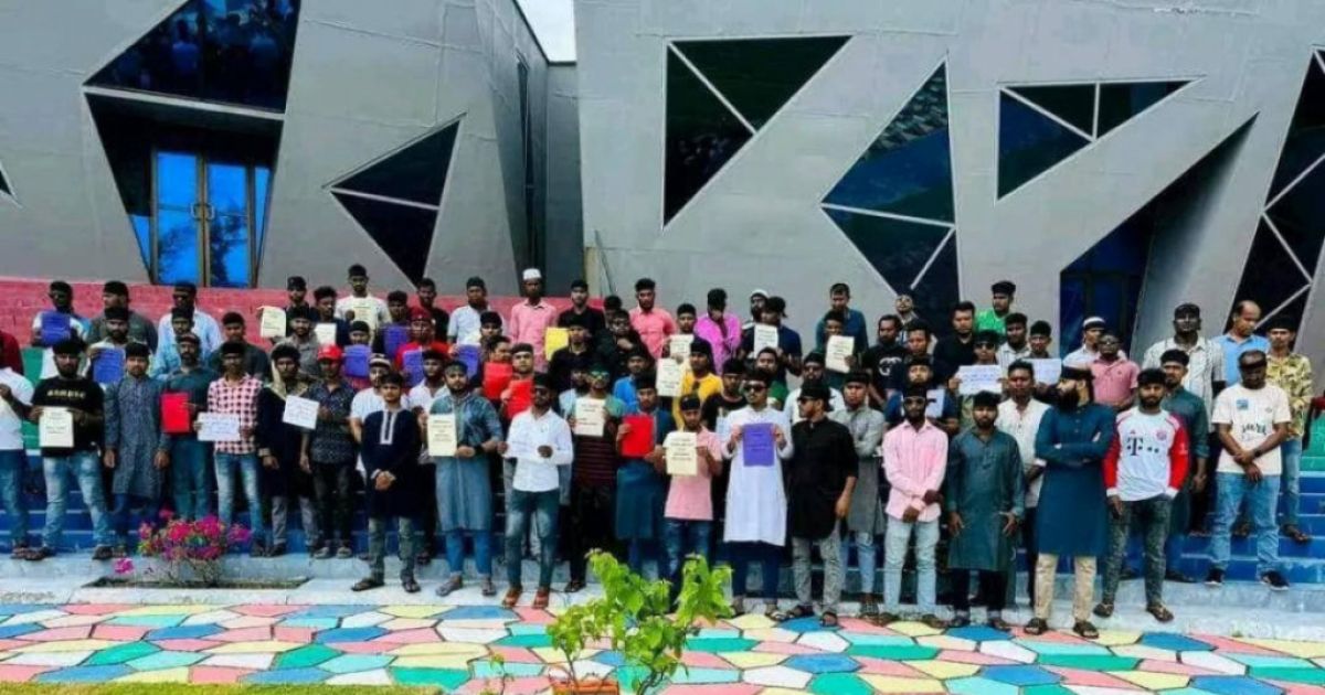 ތިނަދޫގައި މުޒާހަރާކުރި ބިދޭސީން ޑީޕޯޓުކުރާ މައްސަލަ އެޗްއާރުސީއެމް އިން ބަލަން ފަށައިފި