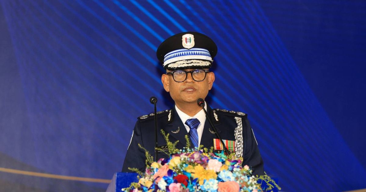 ކޮންމެ އޮފިސަރެއްގެ ހަށިގަނޑުގައި ވެސް ޤައުމީ ލޭ ހިނގާކަން ފެންނަން ޖެހޭ: ސީޕީ